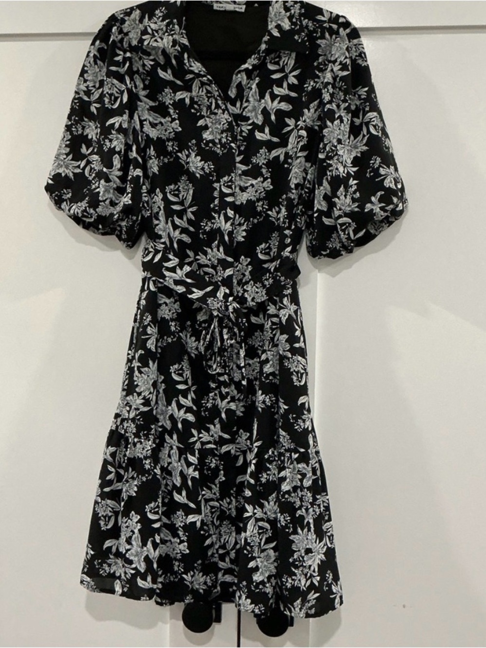 Women's Black Floral Tie-Waist Midi Dress with Puff Sleeves